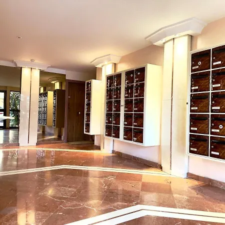 Spacious New And Terrace Апартаменты *