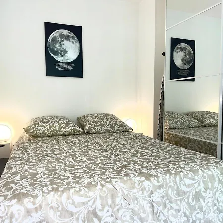 Spacious New And Terrace *